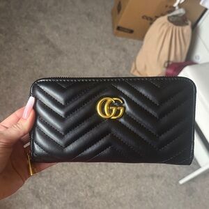 GUCCI WALLET (GENUINE SHEEPSKIN LEATHER)